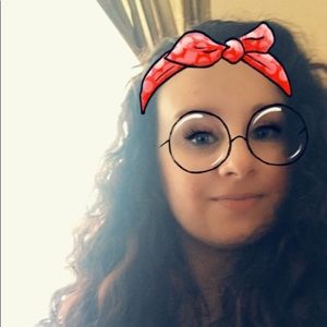 Meet your Posher, April